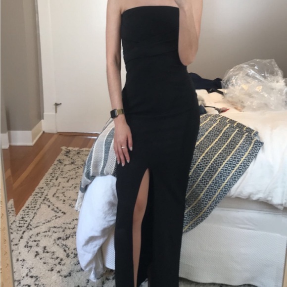 Black strapless Lulus evening dress - Picture 4 of 5
